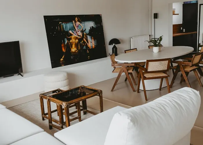 Maas Suites - The River House With Private Sauna