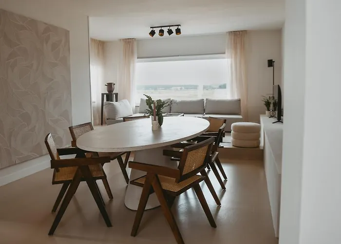 Maas Suites - The River House With Private Sauna
