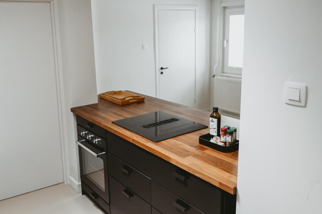 Maas - The River House With Private Sauna Holiday home Lanaken