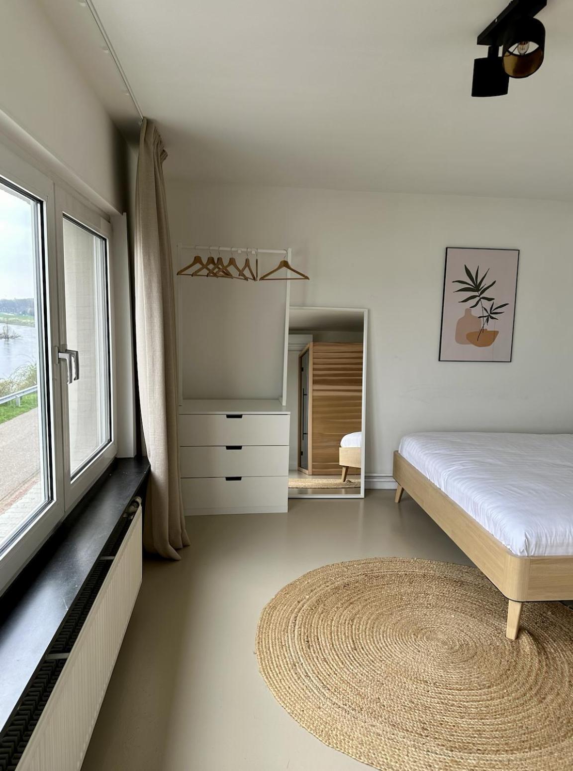 Maas - The River House With Private Sauna Lanaken